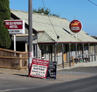 Old Hepburn Hotel - Goulburn Accommodation