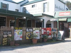 Robin Hood Hotel - Goulburn Accommodation 1