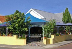 Georges Meze - Goulburn Accommodation 2