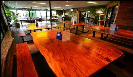 Litchfield Pub - Goulburn Accommodation 3