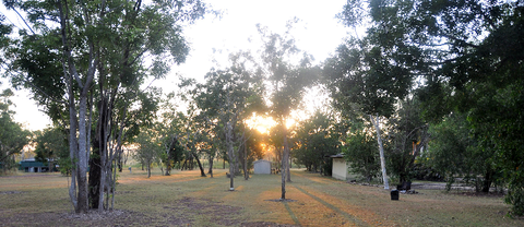 The Bark Hut Inn - Goulburn Accommodation 1