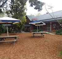 Victoria Hotel - Goulburn Accommodation