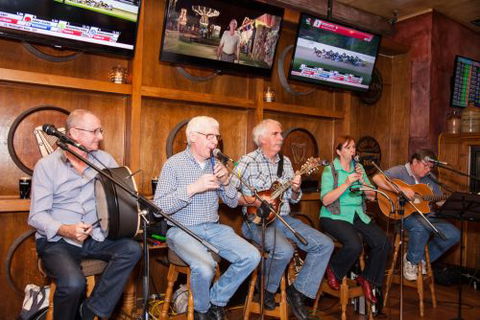 PJ Gallagher's Irish Pub Enfield - Goulburn Accommodation 1