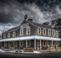 Inverleigh Hotel - Goulburn Accommodation