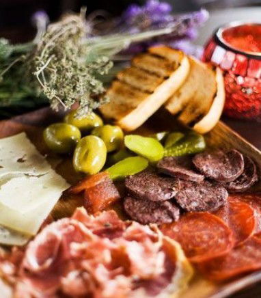 Extra Virgin Fine Foods Tapas Restaurant - Goulburn Accommodation 3