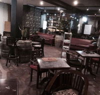 Luxor Bar - Goulburn Accommodation