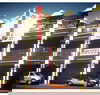 Mojo The Ambassador Hotel - Goulburn Accommodation