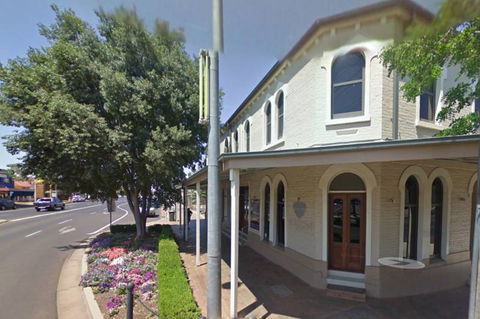 Milestone Hotel - Goulburn Accommodation 0