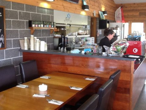 Fat Fish Beachfront Bistro - Goulburn Accommodation 2