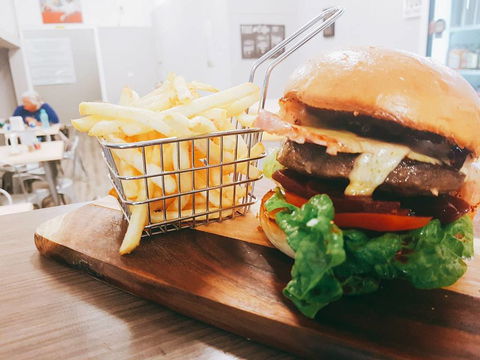 Mitchell’s Espresso - Goulburn Accommodation 0