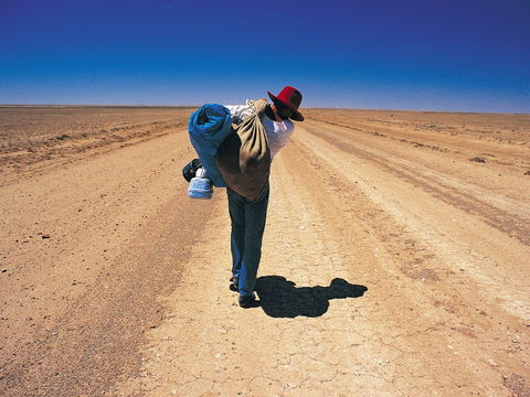 A Portrait Of Australia: Stories Through The Lens Of Australian Geographic - Goulburn Accommodation 0