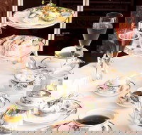 Girls Big Day Out Christmas Party - Goulburn Accommodation