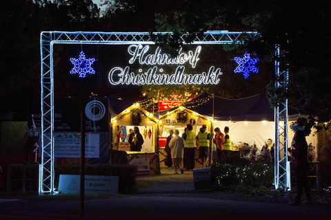 Hahndorf Christmas Market Walking Tours - Goulburn Accommodation 0