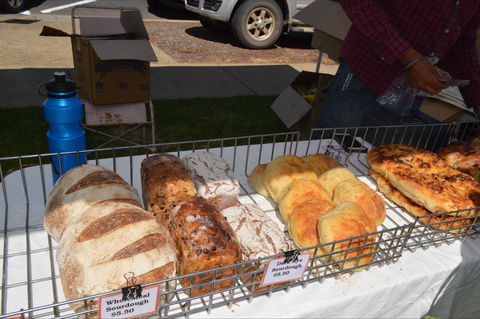 Naponda Farmers Market - Goulburn Accommodation 1