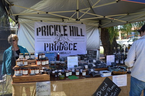 Naponda Farmers Market - Goulburn Accommodation 2