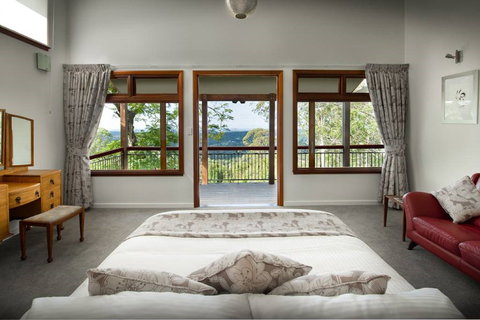 Spring Pilates Wellness Retreat - Goulburn Accommodation 1