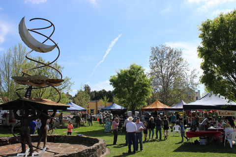Walcha Farmers' Market - Goulburn Accommodation 1