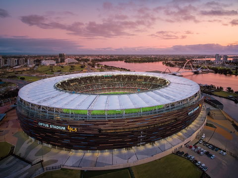 Geelong Cats V Collingwood - AFL Round 7 - Goulburn Accommodation 2