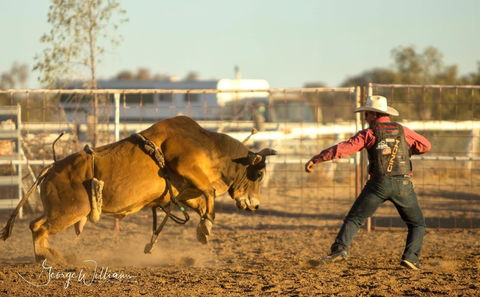 Walgett Charity Bushman's Carnival Rodeo And Campdraft - Goulburn Accommodation 0