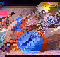 Friends The Musical Parody - Goulburn Accommodation