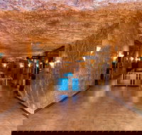 Desert Cave Hotel - Goulburn Accommodation