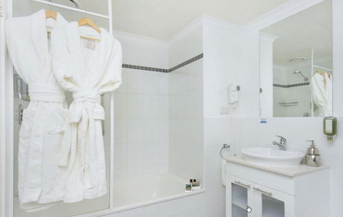 Pacific Suites Canberra - Goulburn Accommodation 6