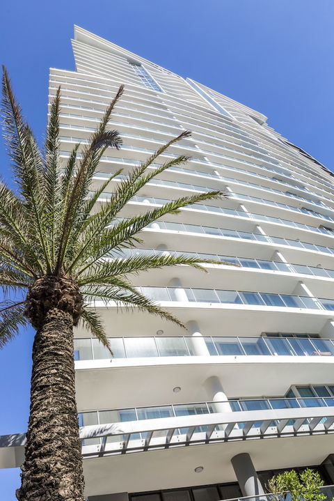 Artique Surfers Paradise - Goulburn Accommodation 2