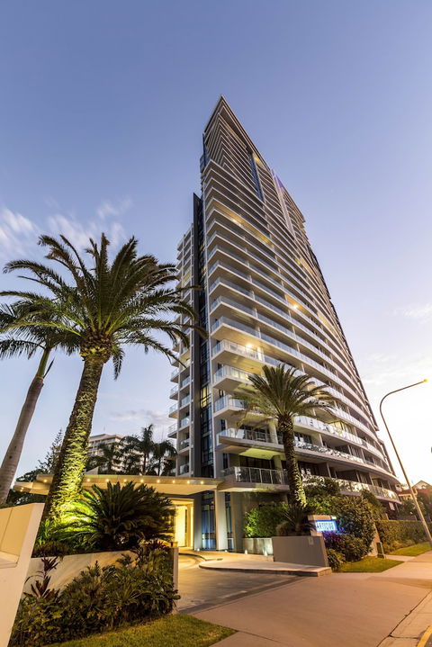 Artique Surfers Paradise - Goulburn Accommodation 0