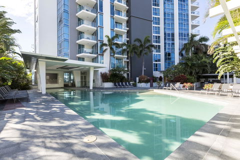 Artique Surfers Paradise - Goulburn Accommodation 4