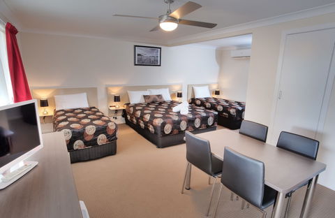 High Street Motor Inn - Goulburn Accommodation 4