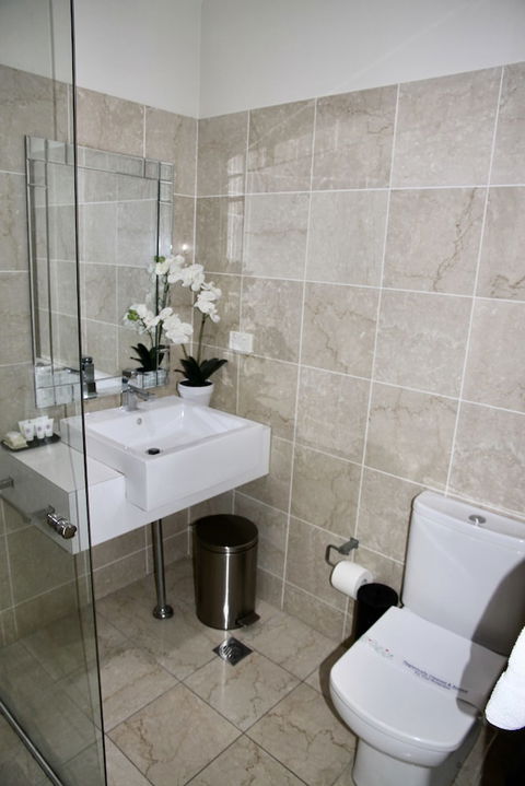 Mariners Court Hotel - Goulburn Accommodation 4