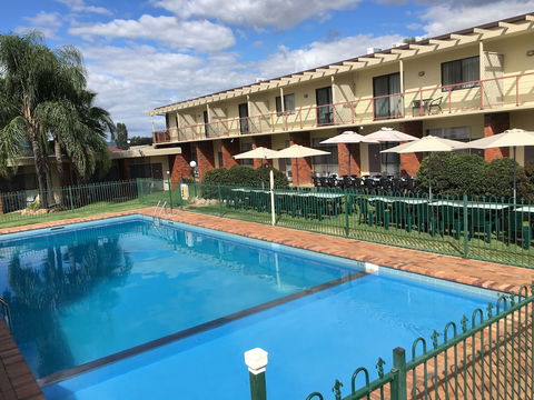 Redhill Tamworth Motor Inn & Conference Centre - Goulburn Accommodation 4