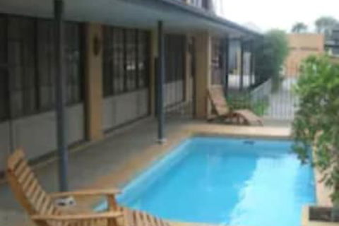 Aviators Lodge Motel - Goulburn Accommodation 0