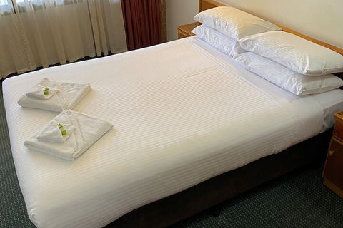Aviators Lodge Motel - Goulburn Accommodation 7