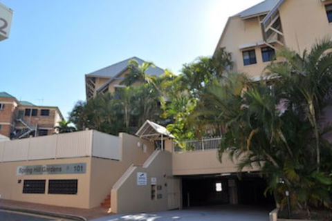 Spring Hill Gardens Apartments - Goulburn Accommodation 0