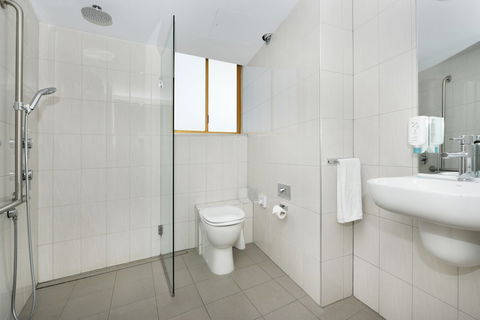 Atlantic Tower Motor Inn - Goulburn Accommodation 6