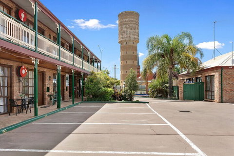 The Settlement Historic Hotel - Goulburn Accommodation 3
