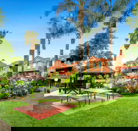 Comfort Apartments Royal Gardens - Goulburn Accommodation