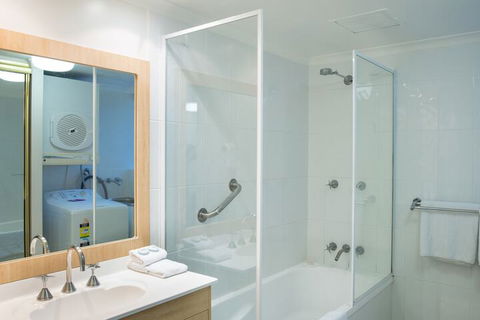 Golden Shores Holiday Club - Goulburn Accommodation 6