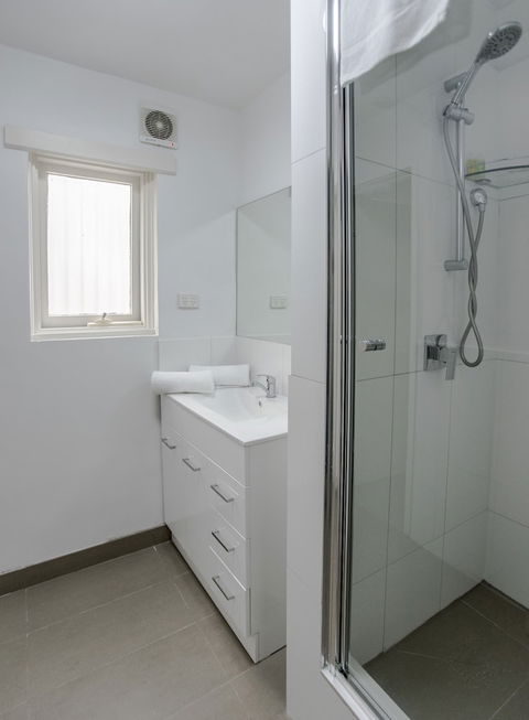 Albert Heights Serviced Apartments - Goulburn Accommodation 2