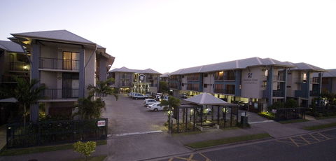Southern Cross Atrium Apartments - Goulburn Accommodation 0
