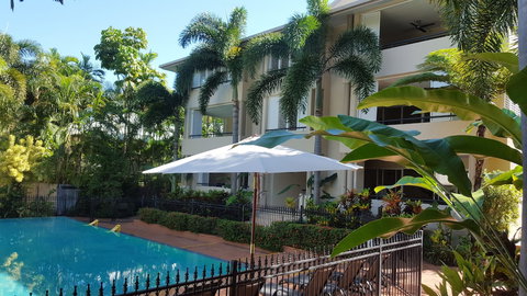 Cayman Villas - Goulburn Accommodation 4