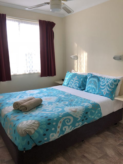 Twin Dolphins Holiday Park - Goulburn Accommodation 5