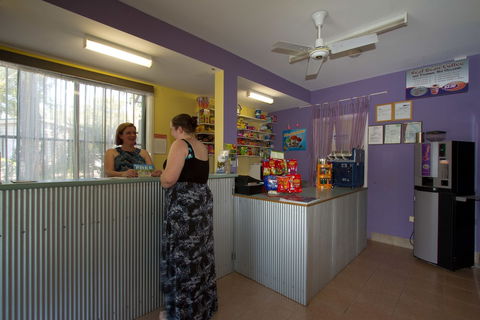 Twin Dolphins Holiday Park - Goulburn Accommodation 0