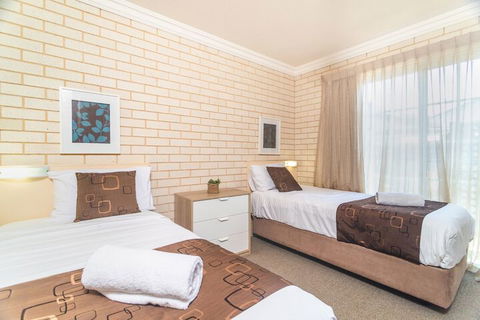 Santa Fe Motel & Holiday Units - Goulburn Accommodation 6