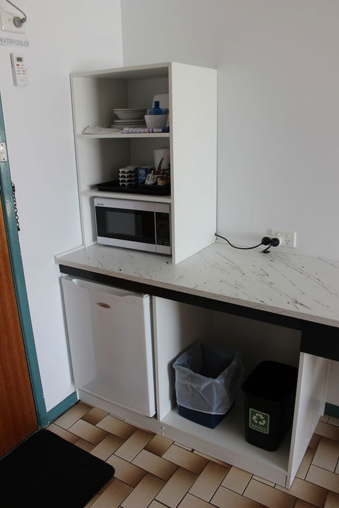 Portland Retro Motel - Goulburn Accommodation 5