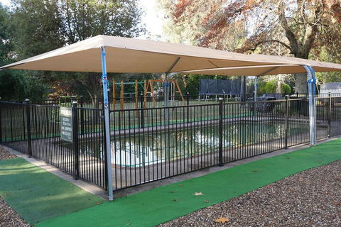 Adina Lodge Holiday Units - Goulburn Accommodation 6