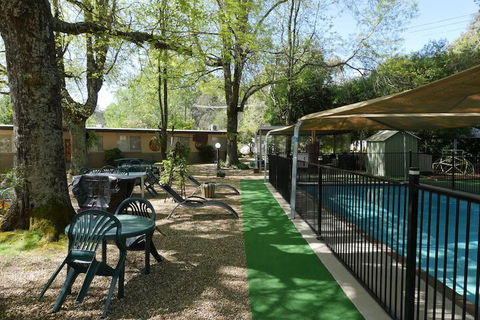 Adina Lodge Holiday Units - Goulburn Accommodation 3