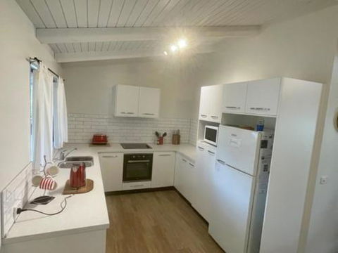Abbey Beach Shack - Goulburn Accommodation 2