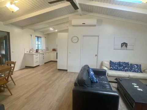 Abbey Beach Shack - Goulburn Accommodation 4